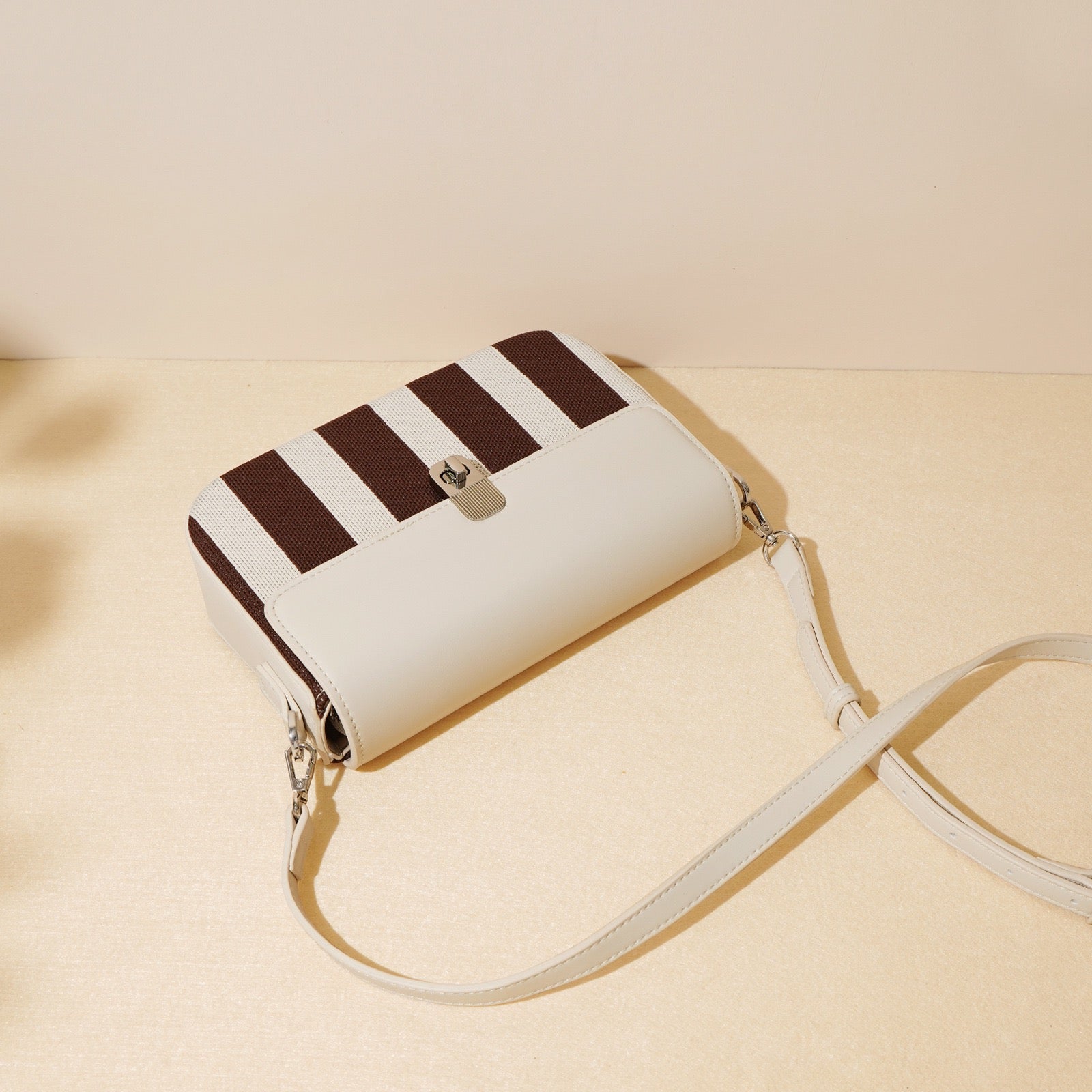 Bolso de hombro elegante para verano