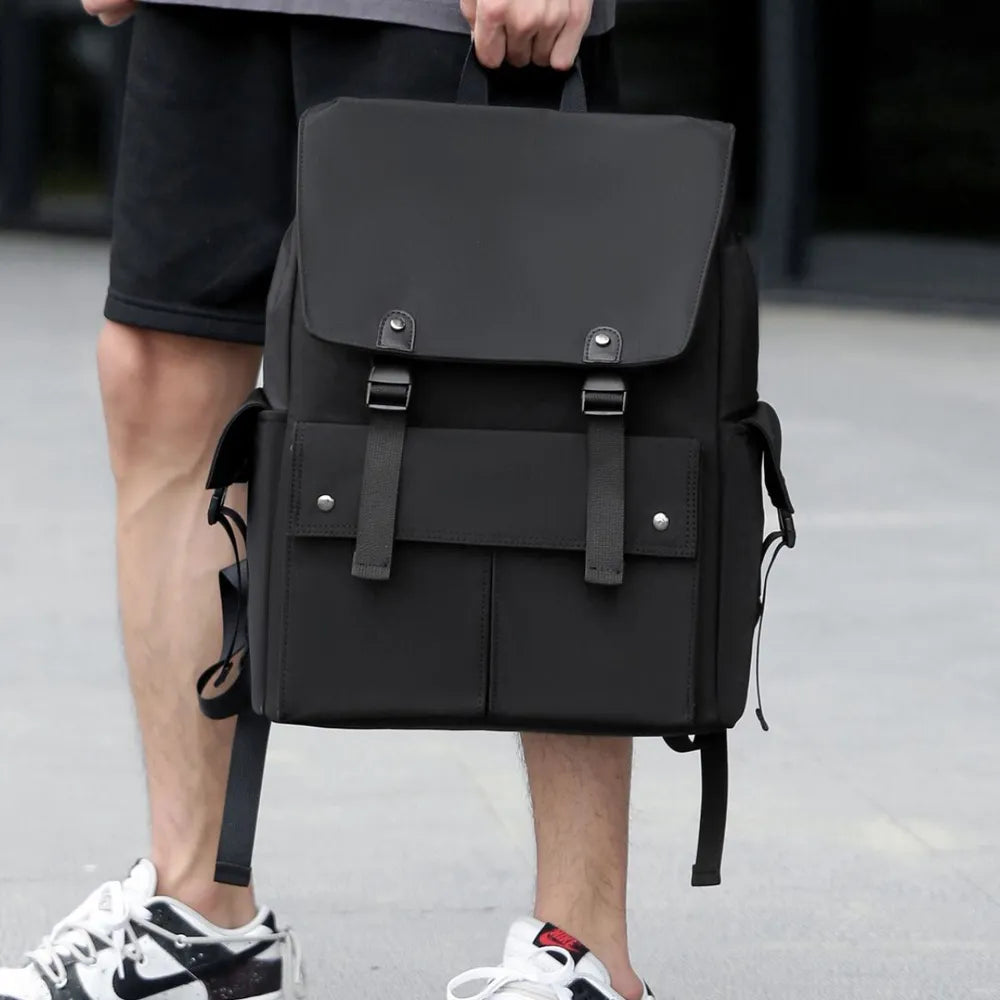 Mochila de Piel Sintética con Múltiples Bolsillos – Estilo Urbano y Funcionalidad