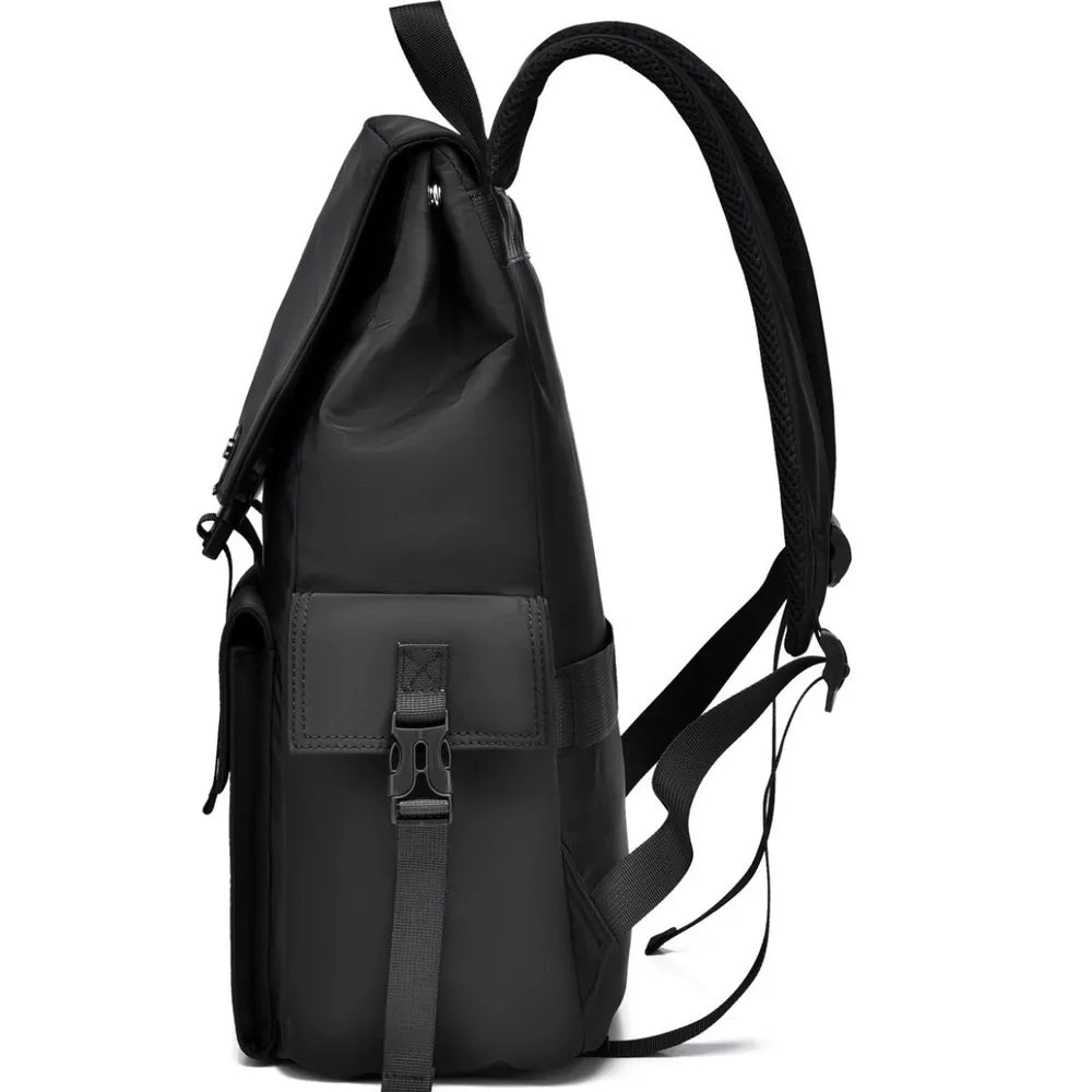Mochila de Piel Sintética con Múltiples Bolsillos – Estilo Urbano y Funcionalidad