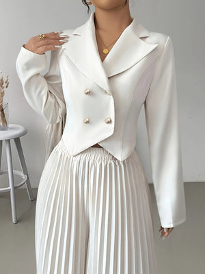 Conjunto Elegante de Dos Piezas con Detalle Plisado y Blazer Estructurado