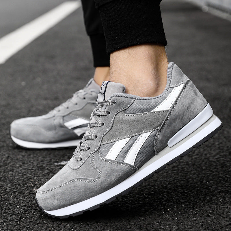 Casual sneakers