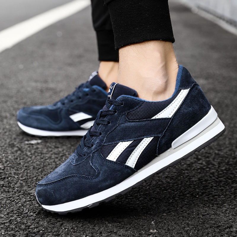 Casual sneakers